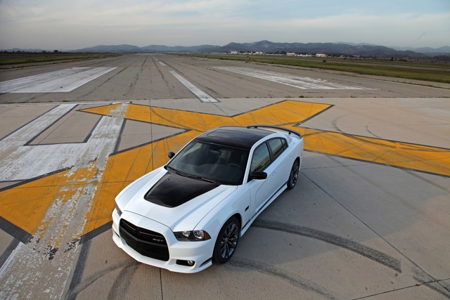 Dodge Charger Srt photo 15