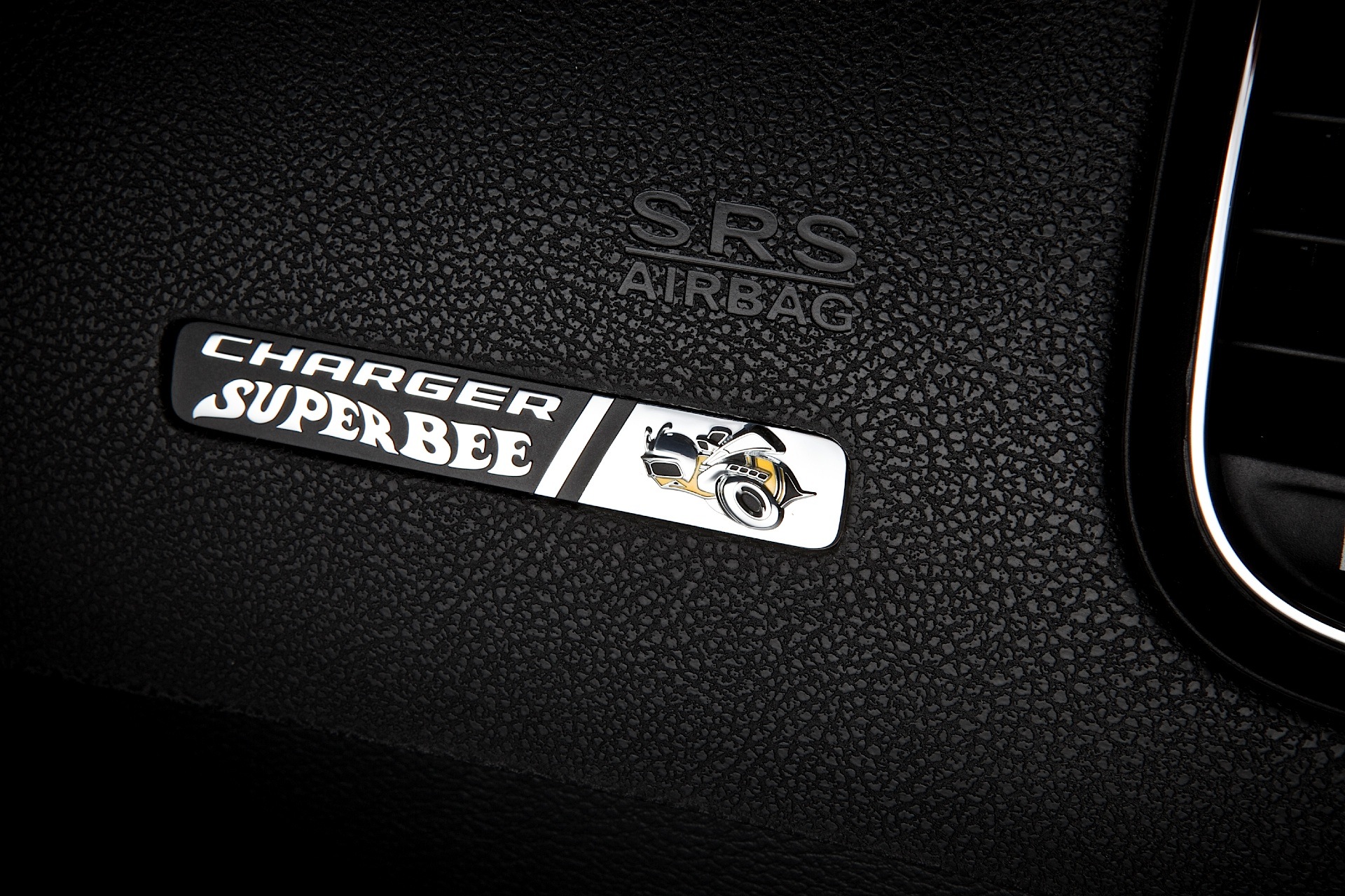 Dodge Charger Srt photo 120