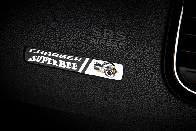 Dodge Charger Srt photo 120
