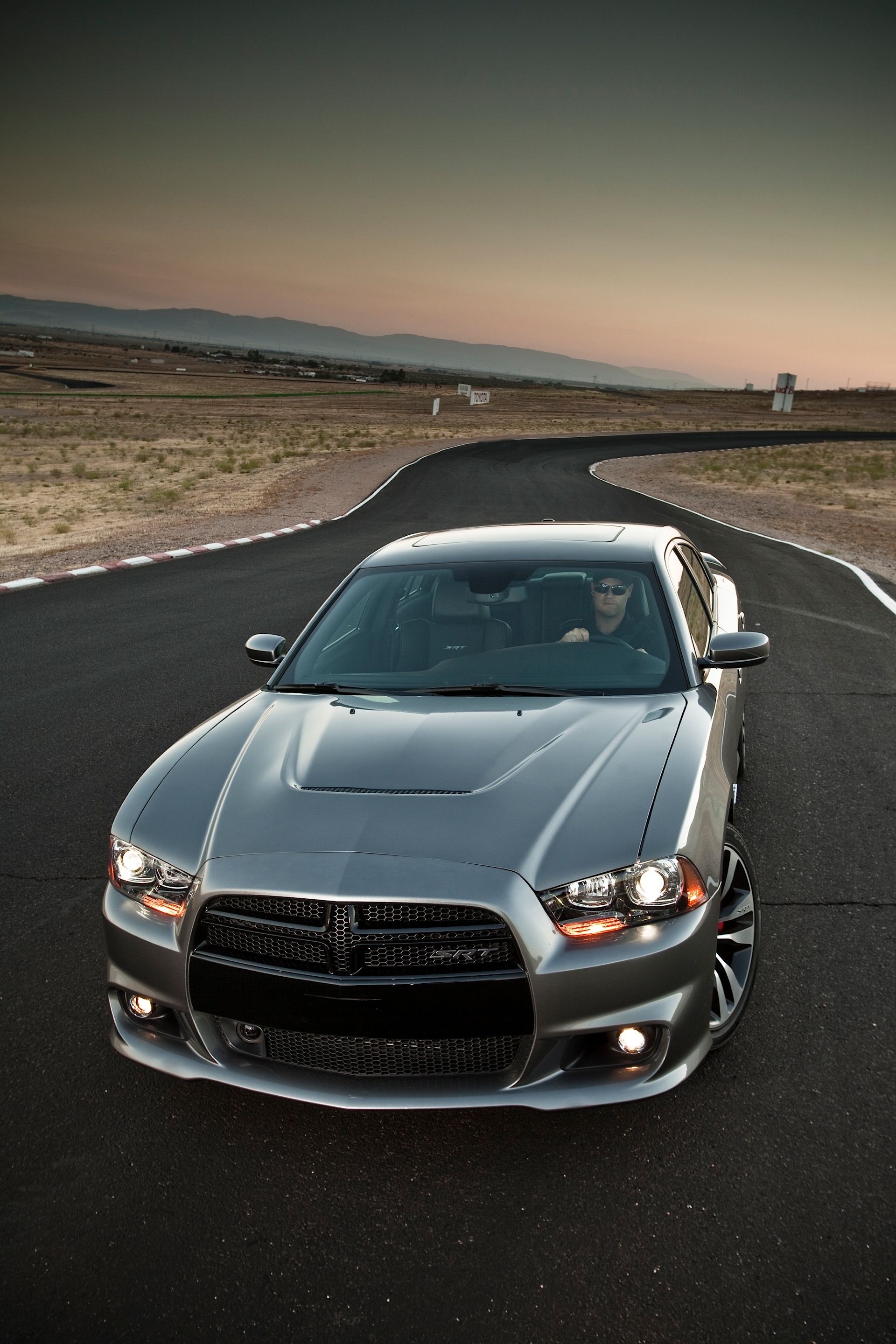 Dodge Charger Srt photo 40