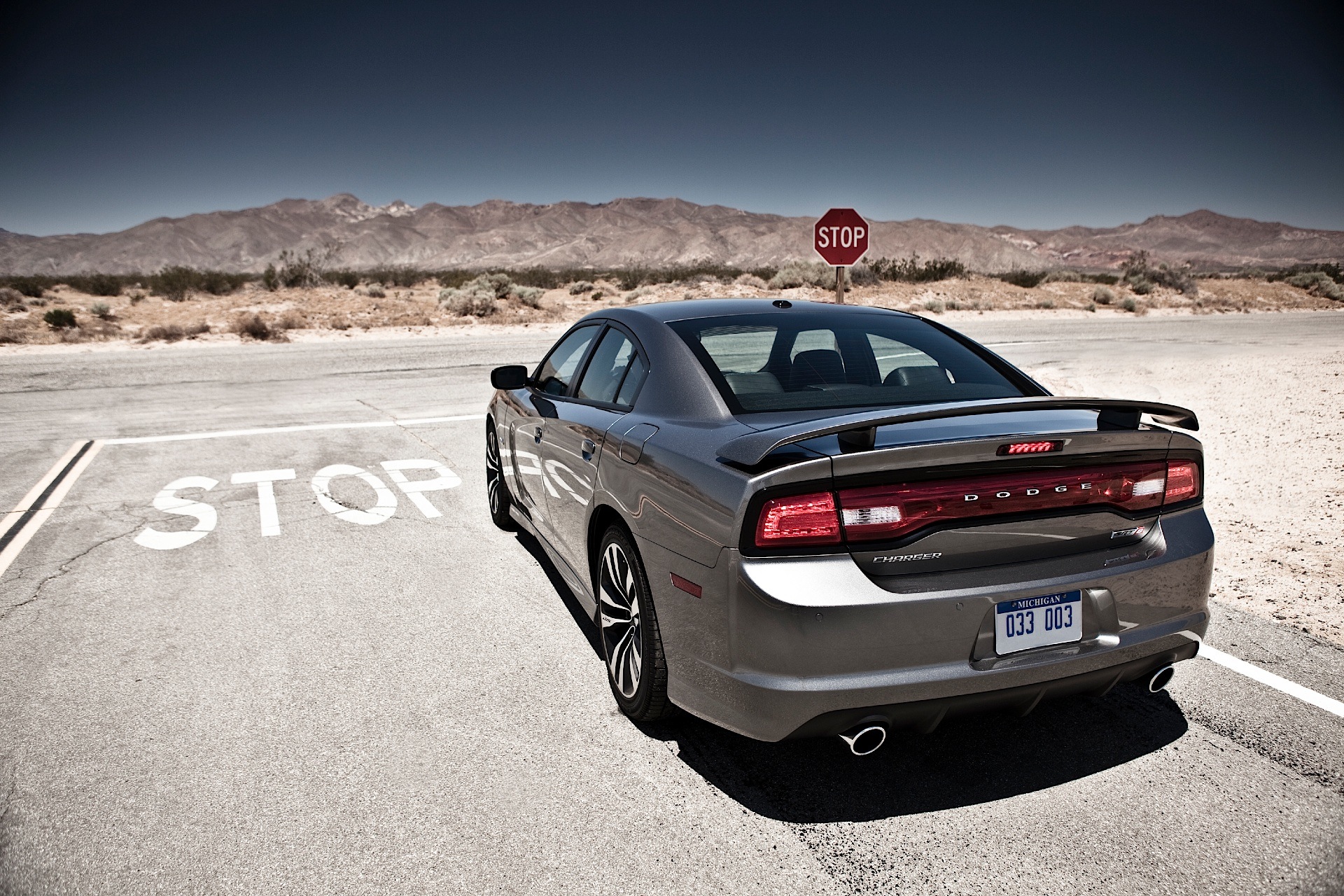 Dodge Charger Srt photo 48