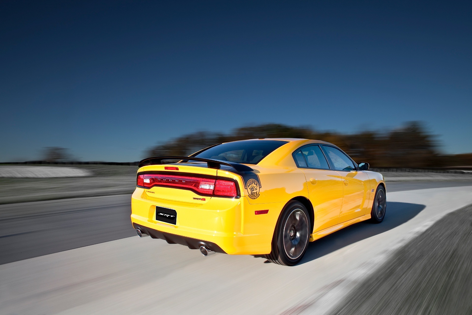 Dodge Charger Srt photo 70