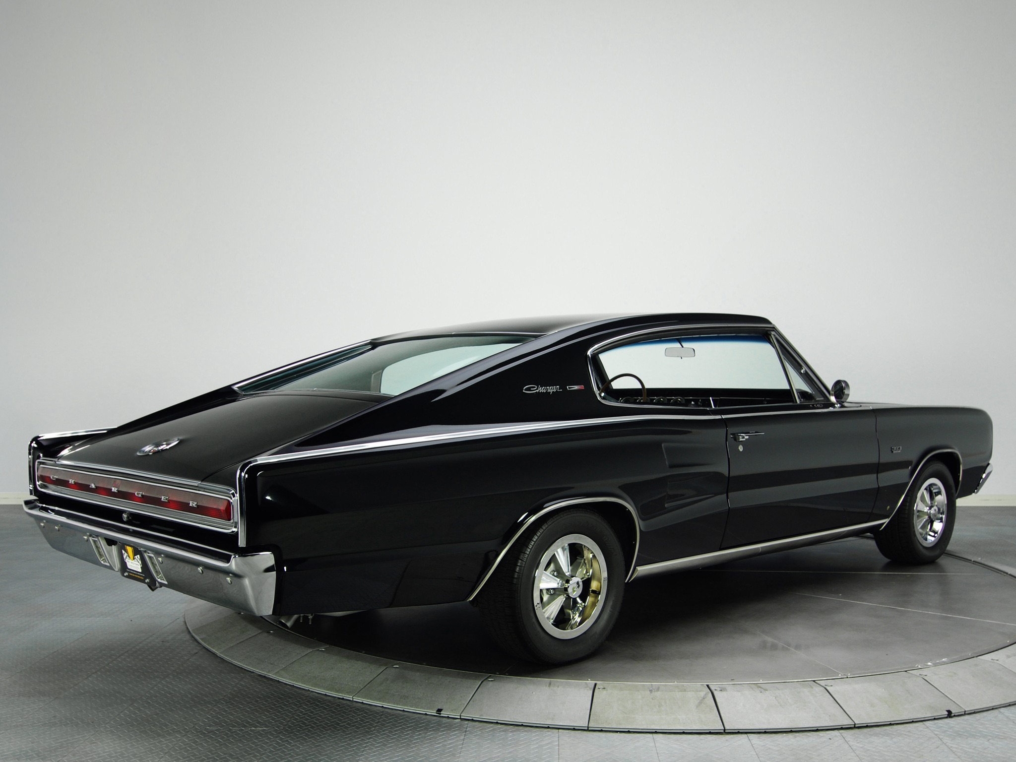 Dodge Charger photo 11