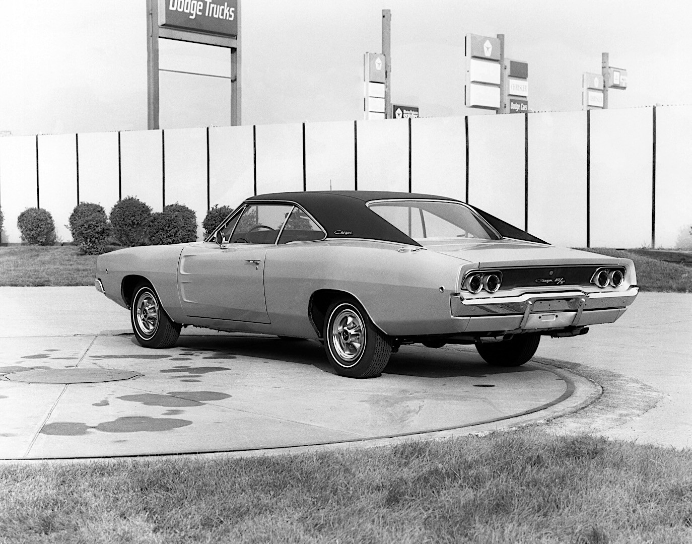 Dodge Charger photo 12