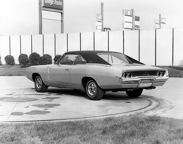 Dodge Charger photo 12