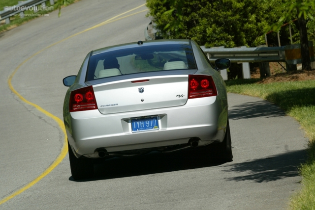 Dodge Charger photo 4