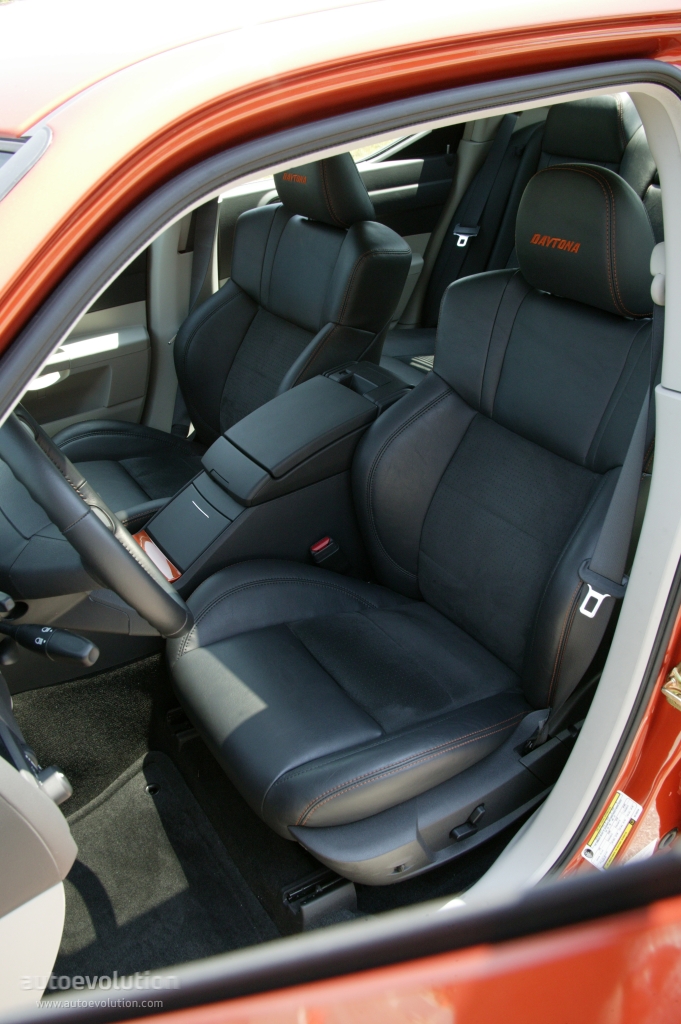 Dodge Charger photo 40