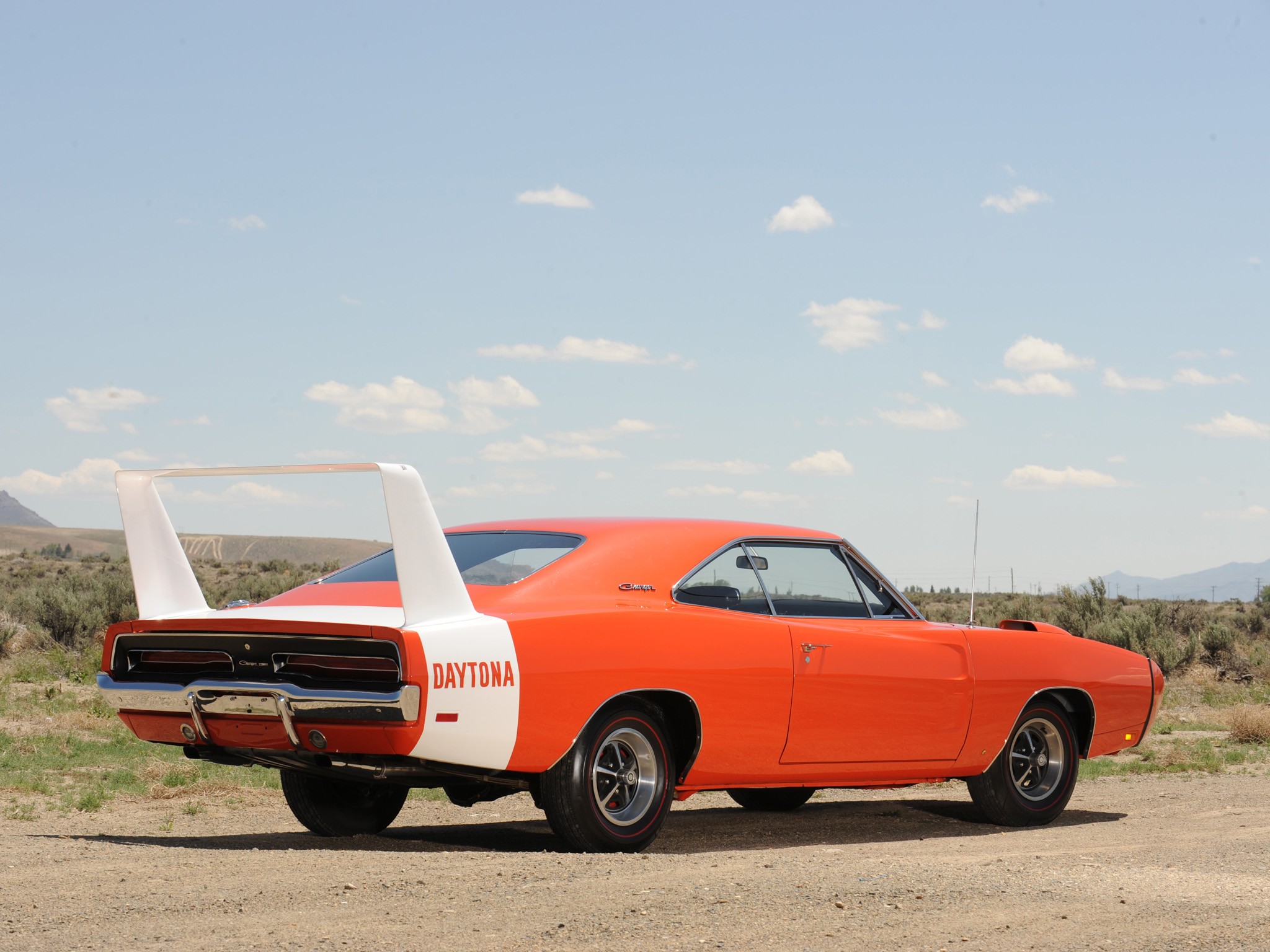 Dodge Charger photo 8