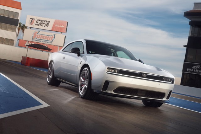 Dodge Charger photo 7