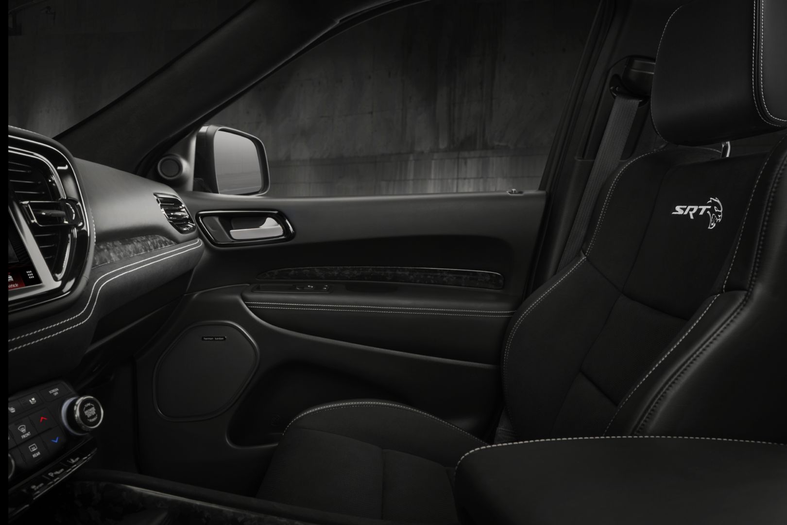 Dodge Durango Srt photo 56