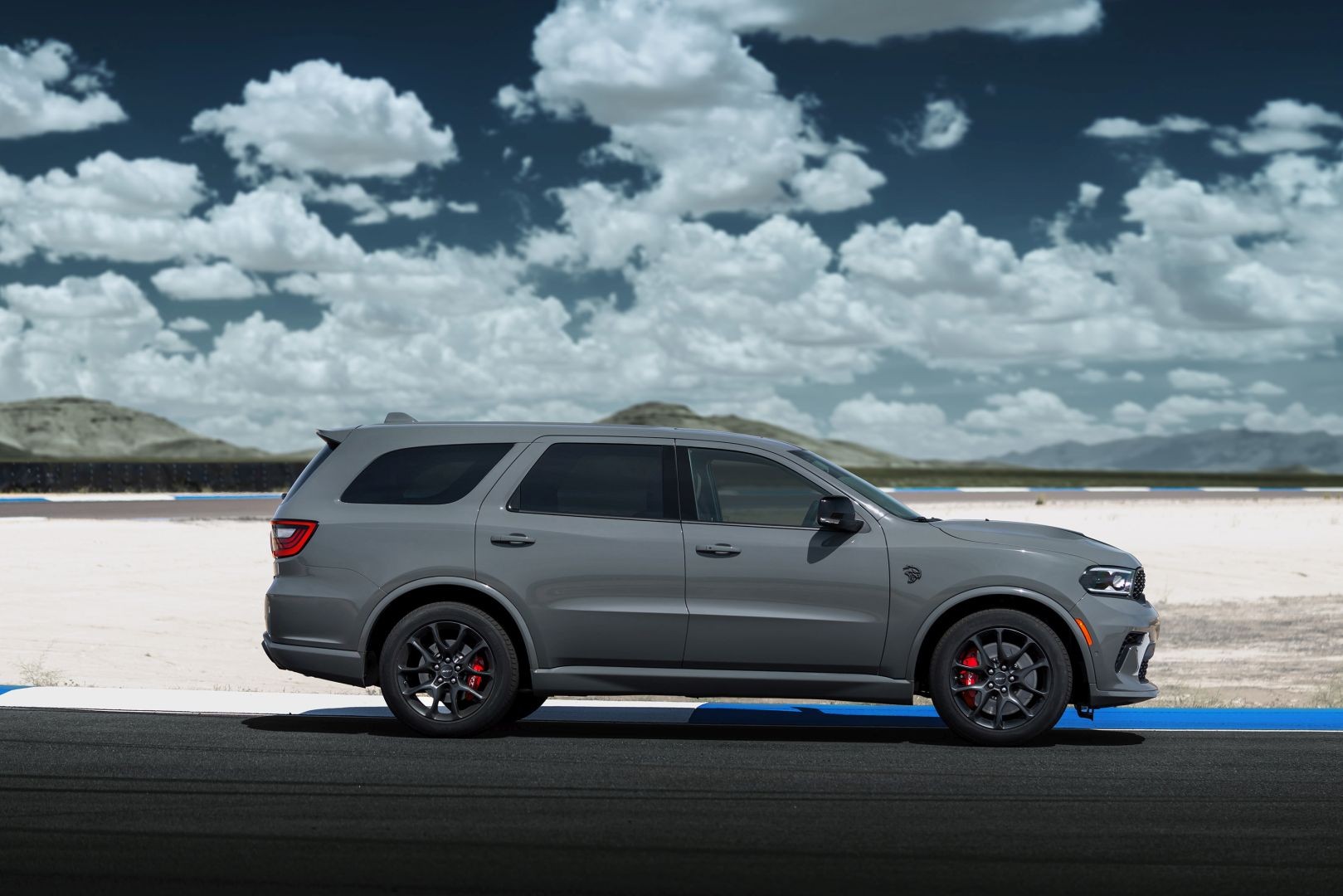 Dodge Durango Srt photo 13