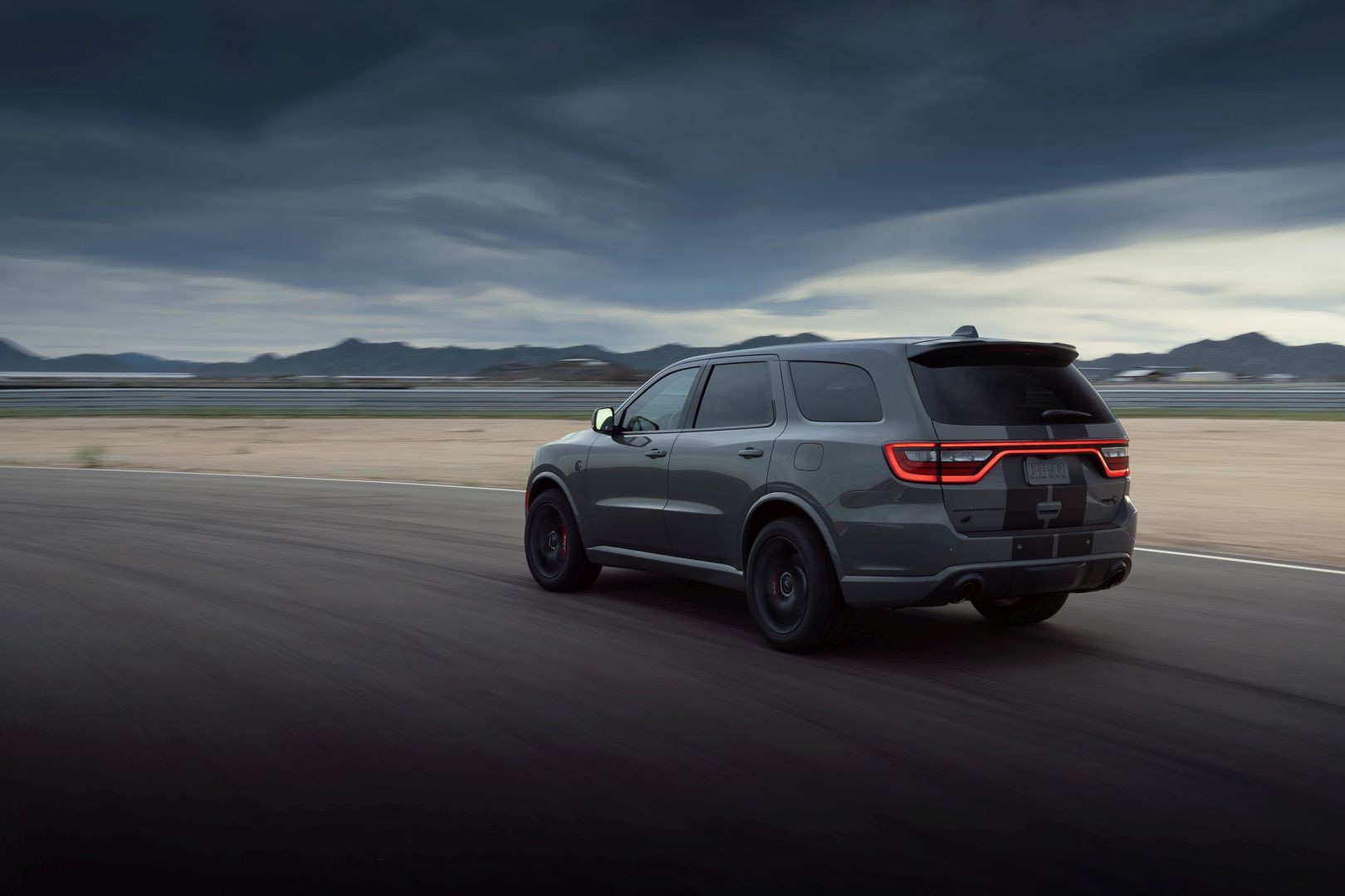 Dodge Durango Srt photo 23