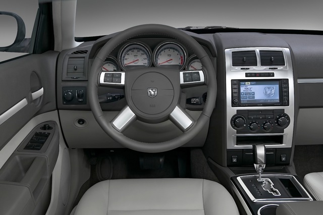 Dodge Magnum photo 12