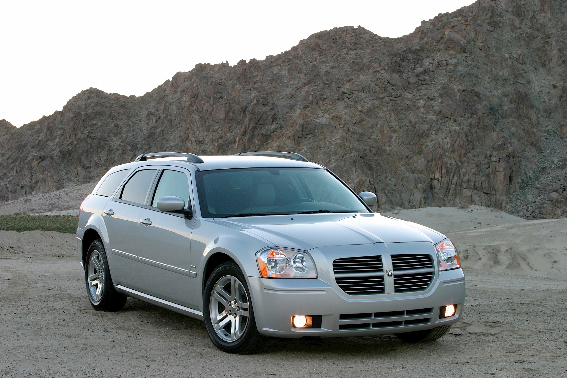 Dodge Magnum photo 2