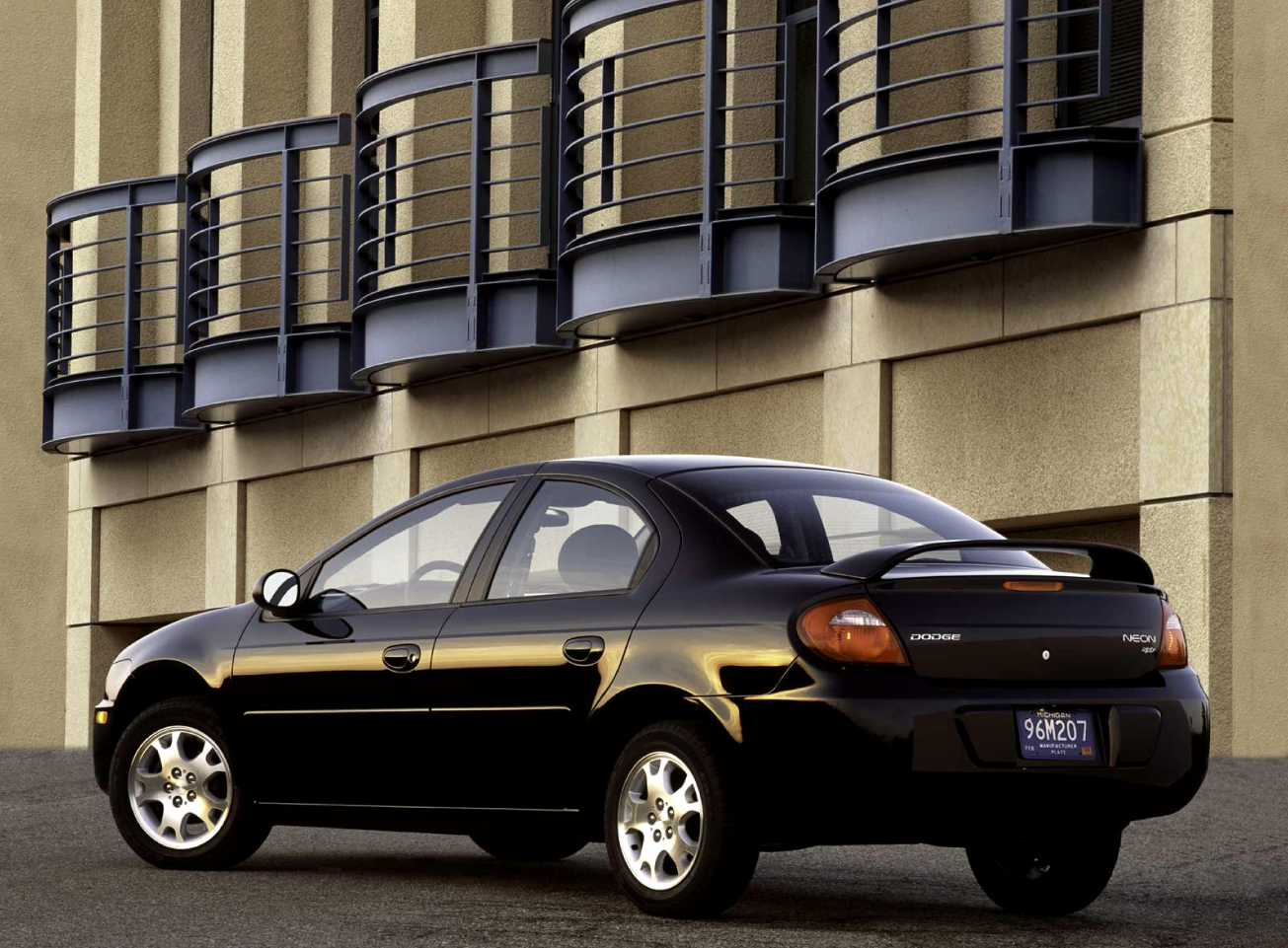 Dodge Neon photo 6