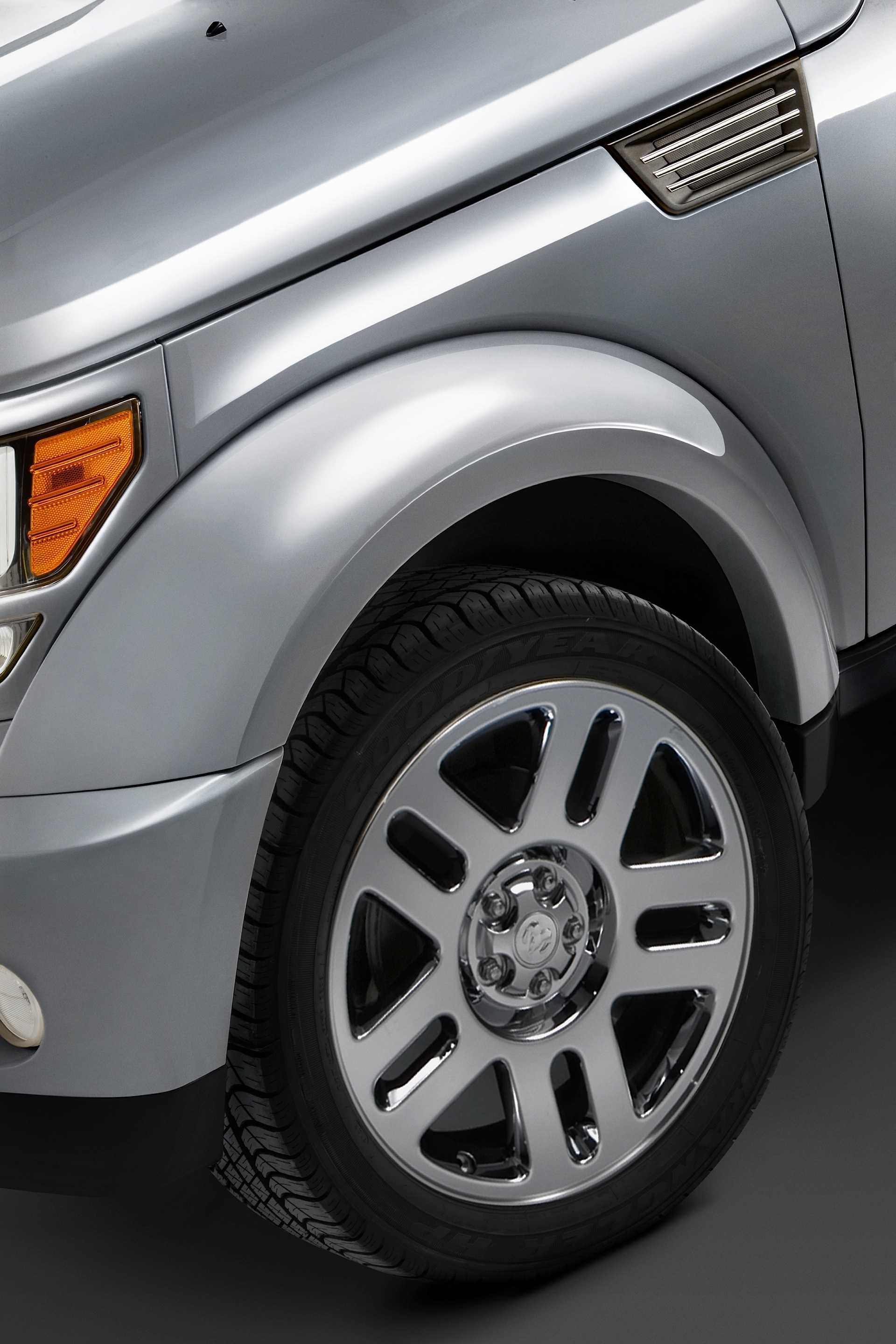 Dodge Nitro photo 18