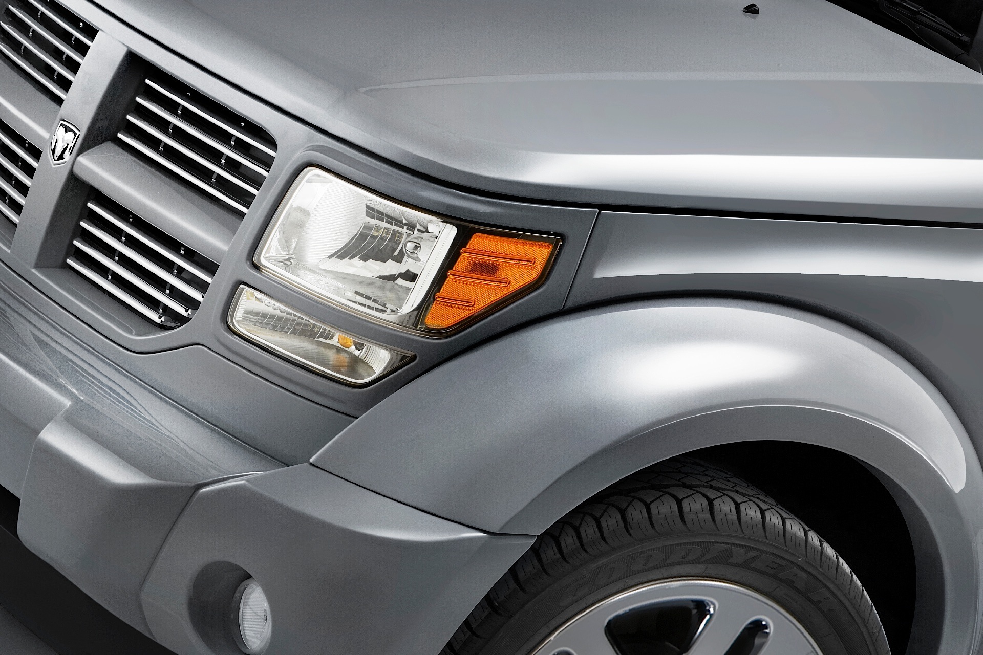 Dodge Nitro photo 19