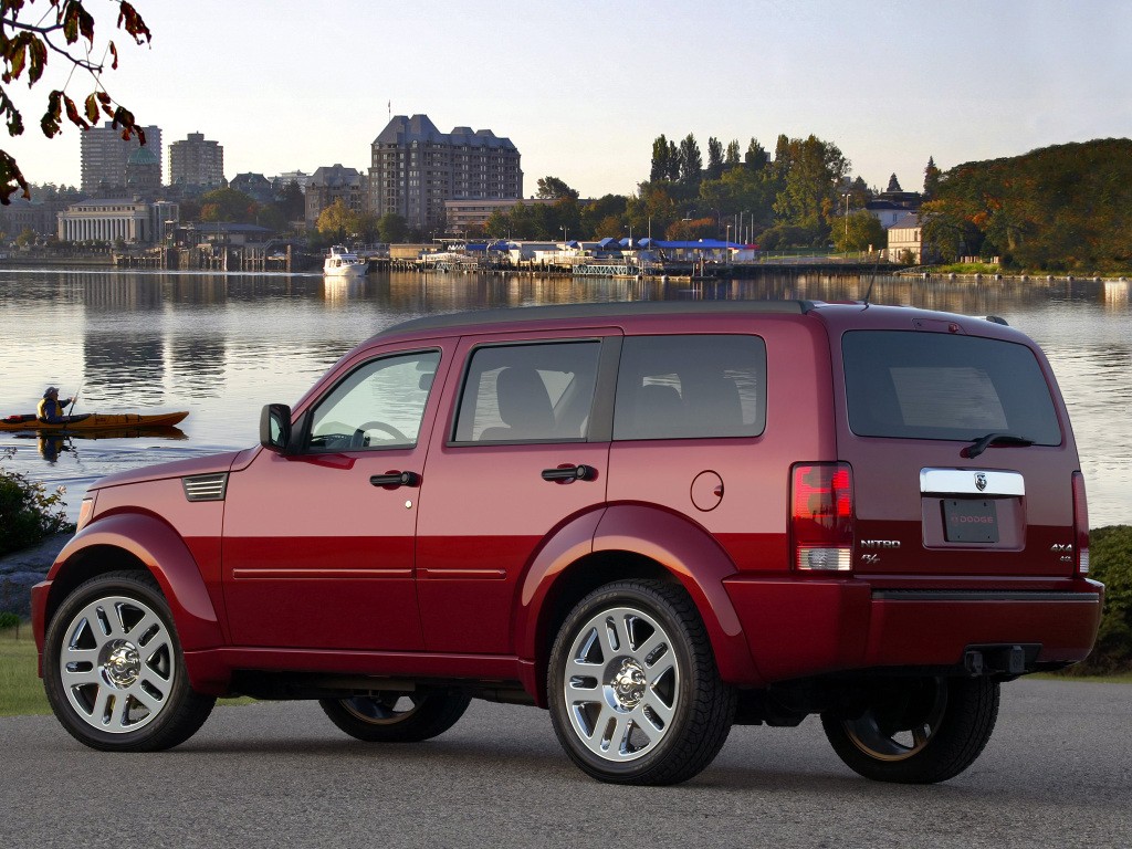 Dodge Nitro photo 30
