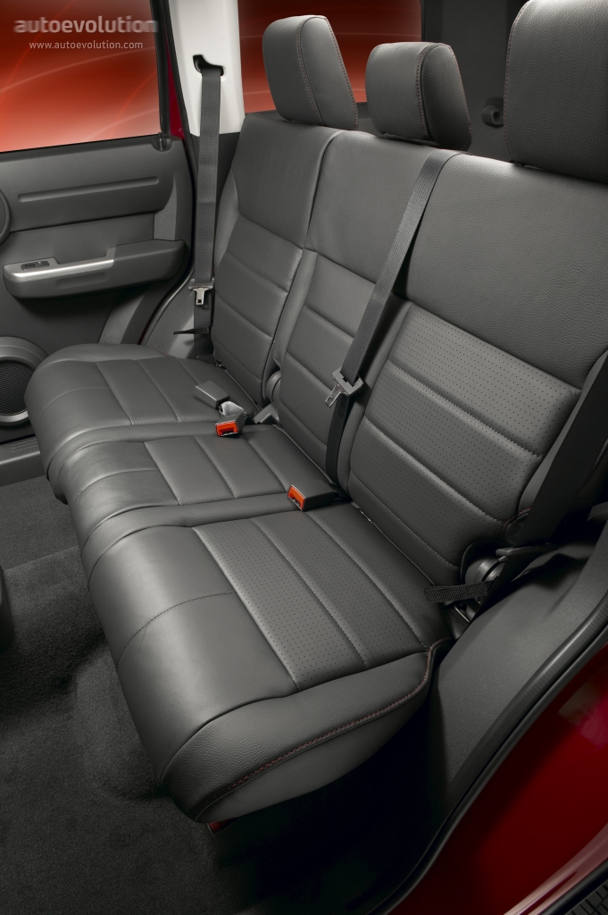 Dodge Nitro photo 54