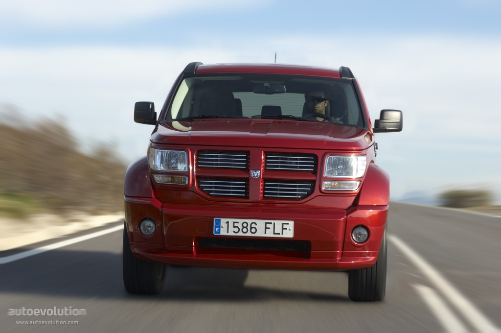 Dodge Nitro photo 7