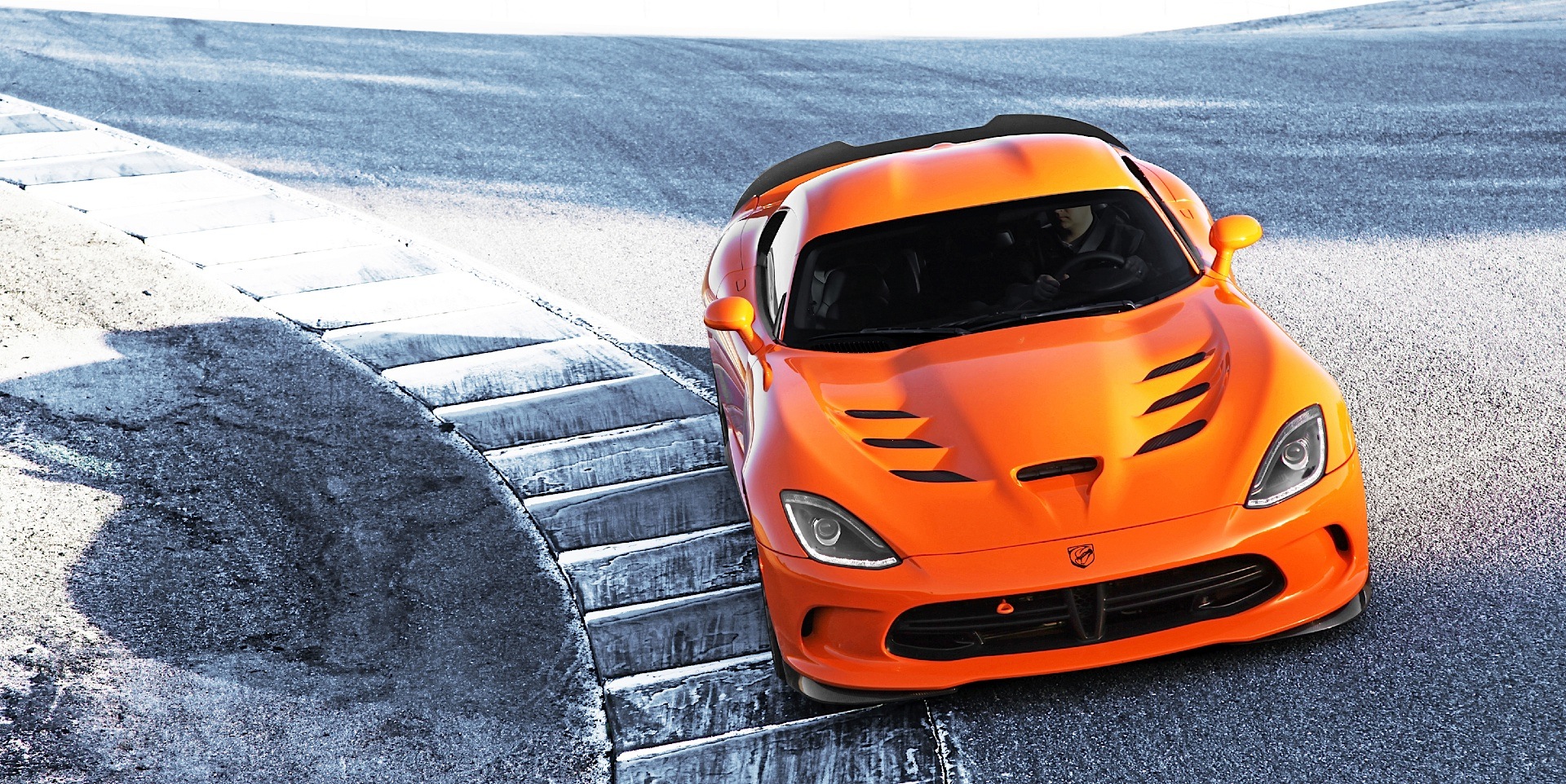 Dodge Viper photo 15