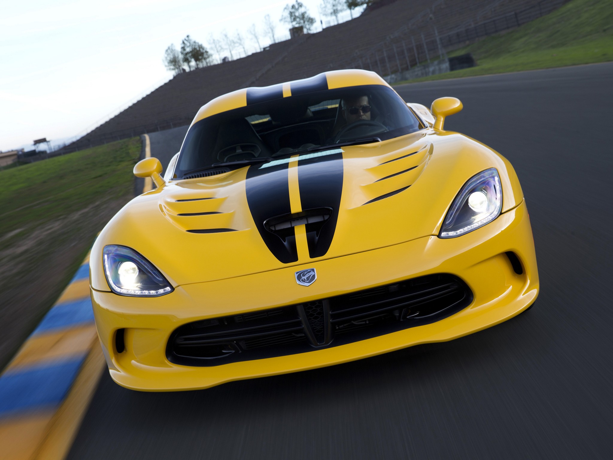 Dodge Viper photo 48