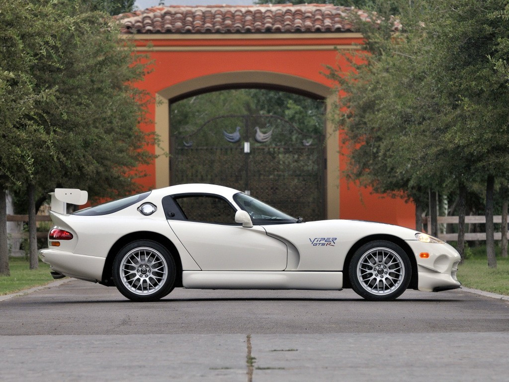 Dodge Viper photo 14