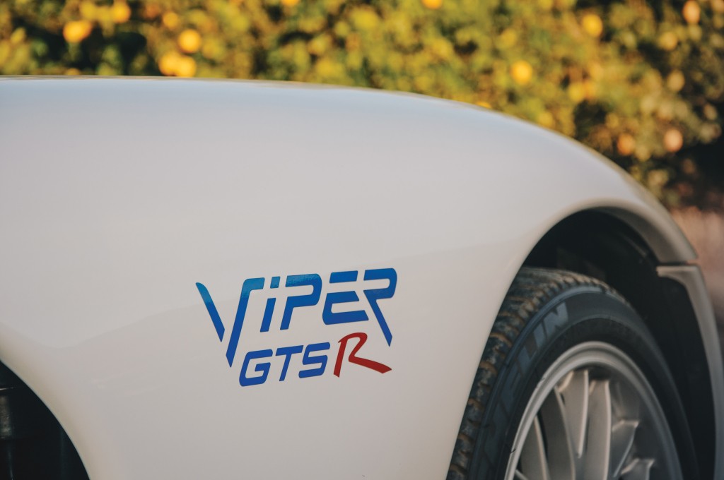 Dodge Viper photo 22