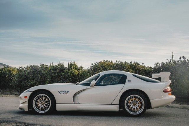 Dodge Viper photo 28