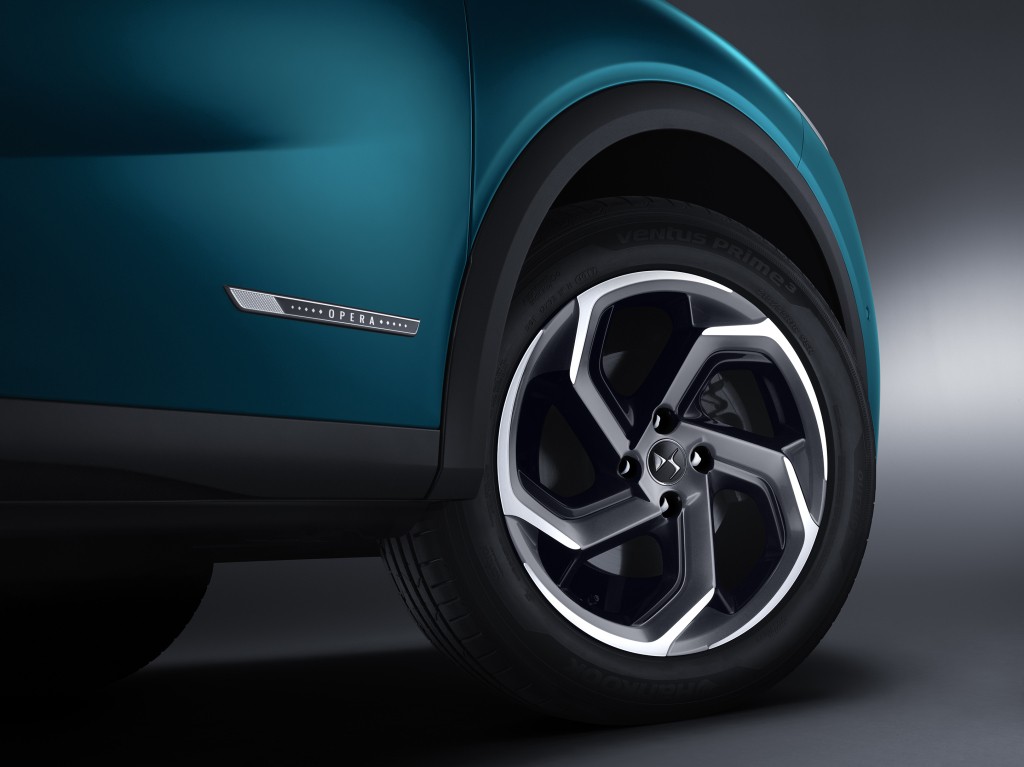 Ds Automobiles Ds 3 Crossback photo 2