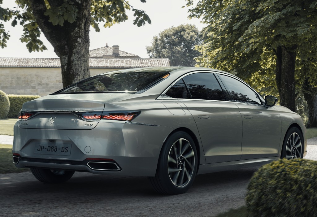 Ds Automobiles Ds 9 photo 18