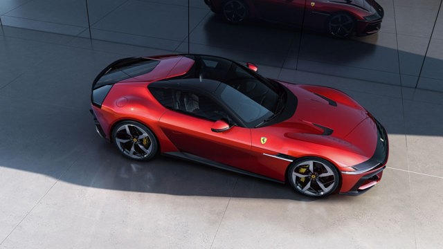 Ferrari 12Cilindri photo 2