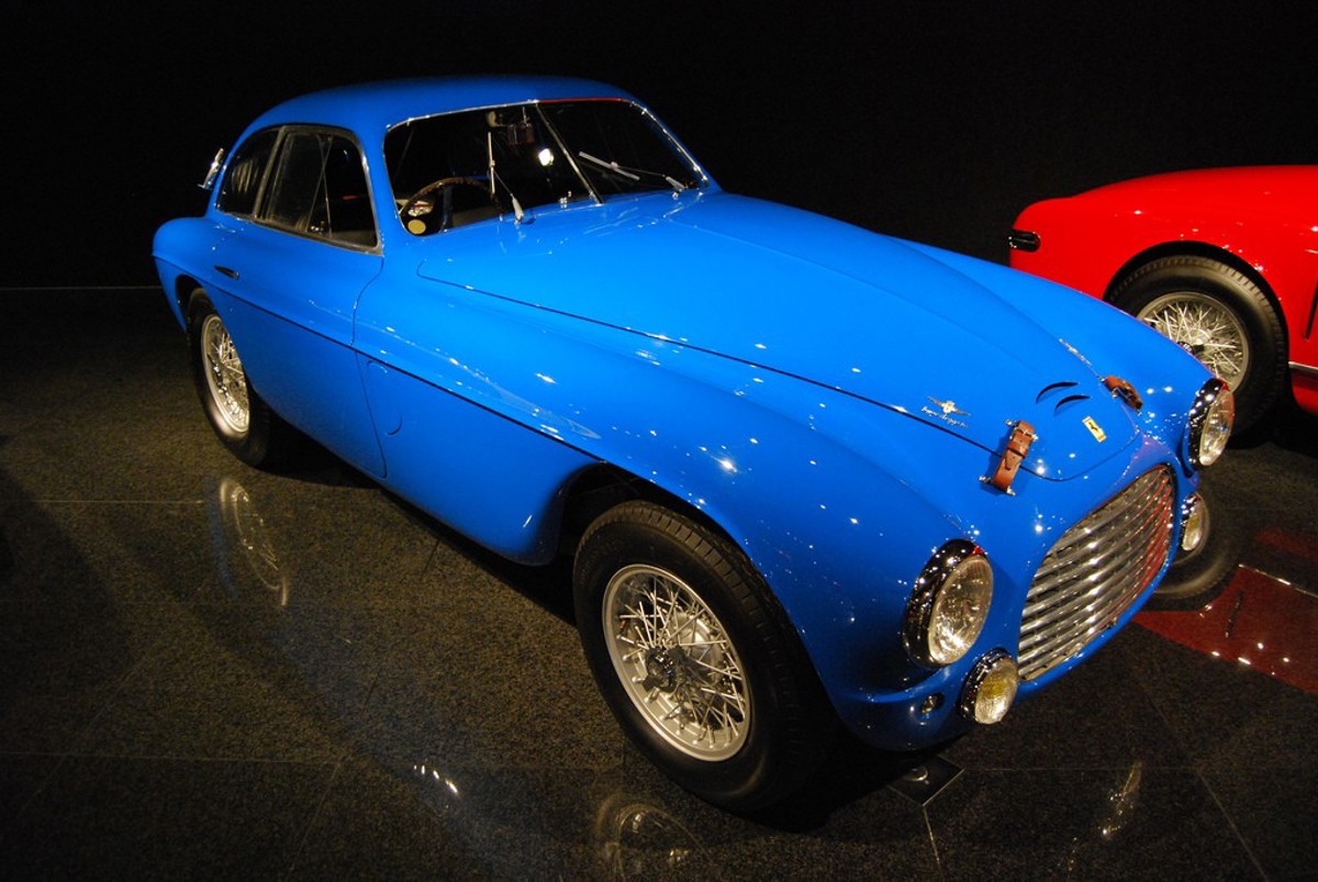 Ferrari FERRARI 195 Inter 2.3 V12 5MT (135 HP)