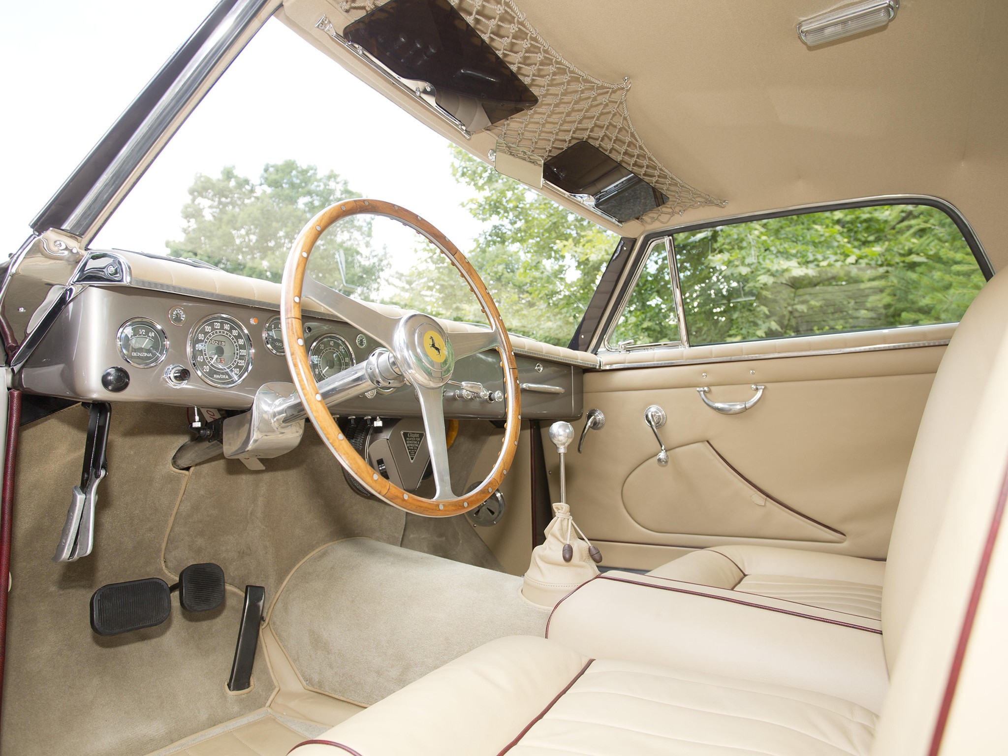 Ferrari 250 photo 44