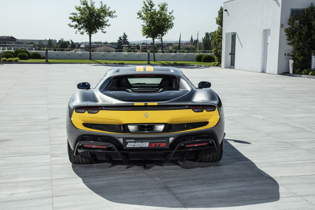 Ferrari 296 Gtb photo 13