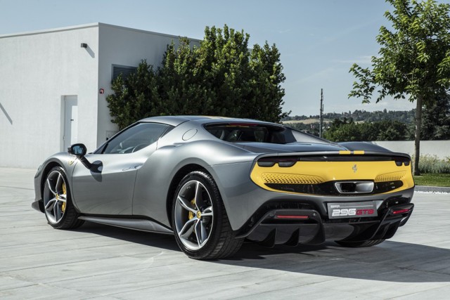 Ferrari 296 Gtb photo 14