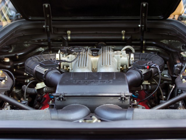 Ferrari 348 photo 21
