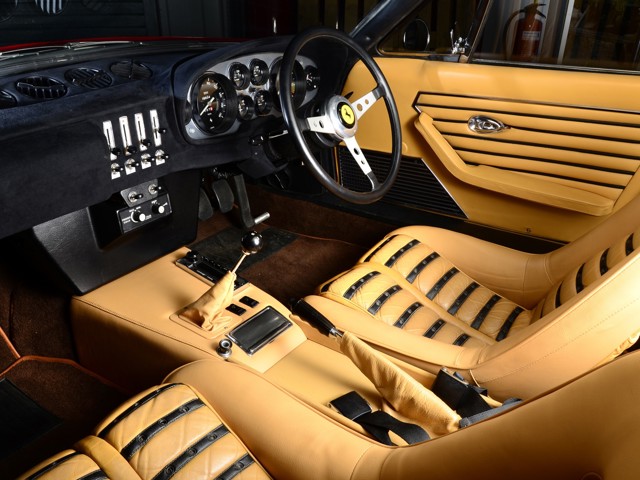 Ferrari 365 photo 56