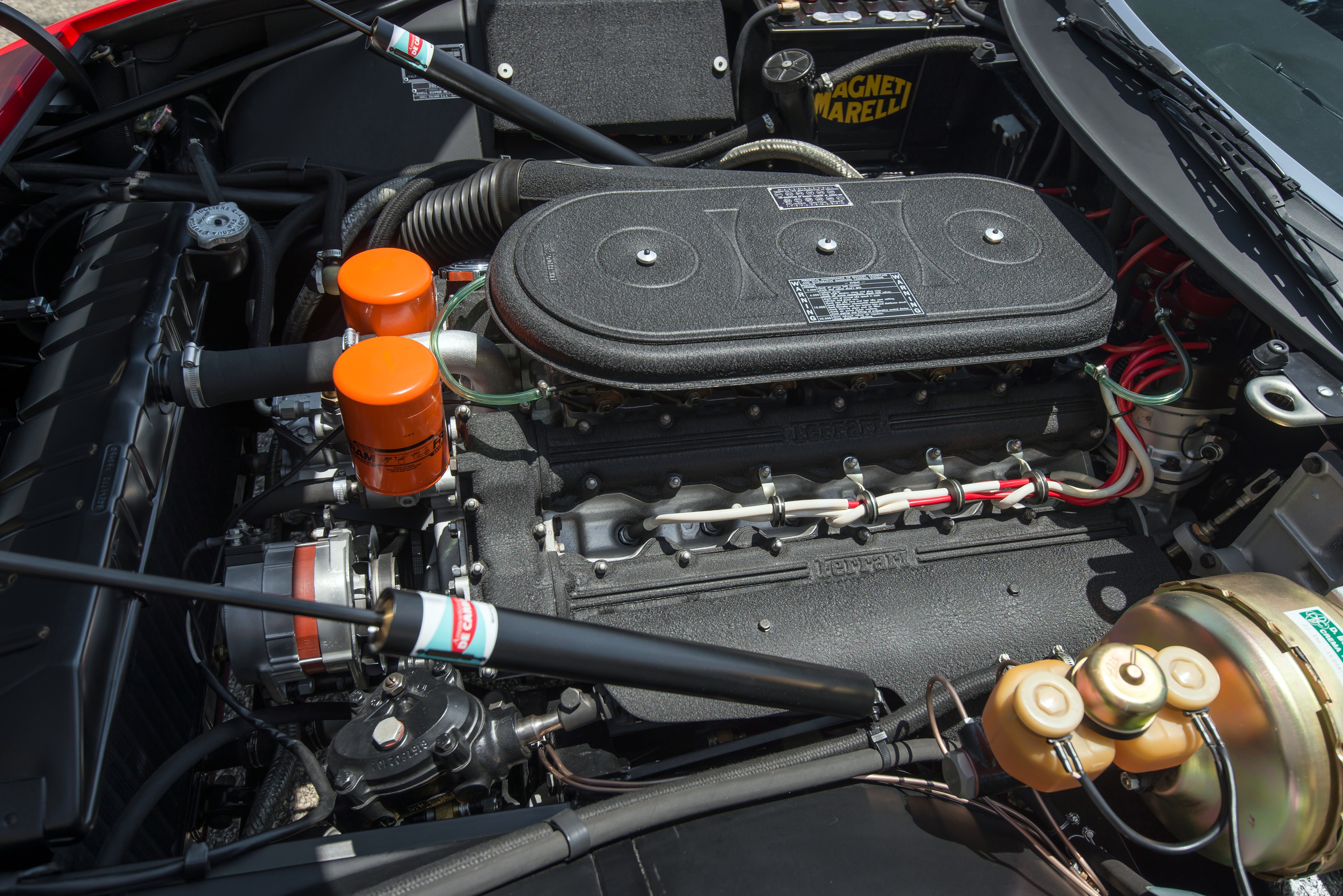 Ferrari 365 photo 65