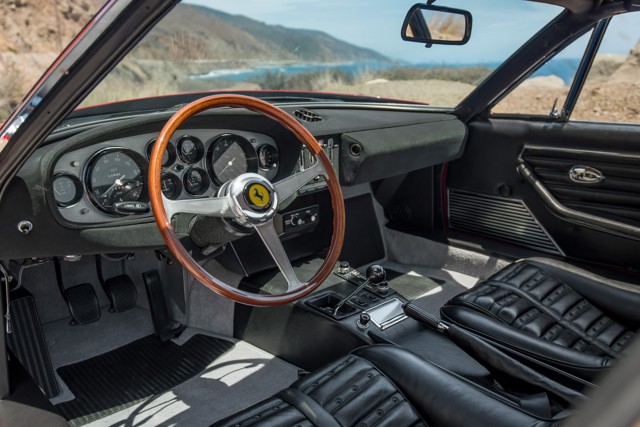 Ferrari 365 photo 66