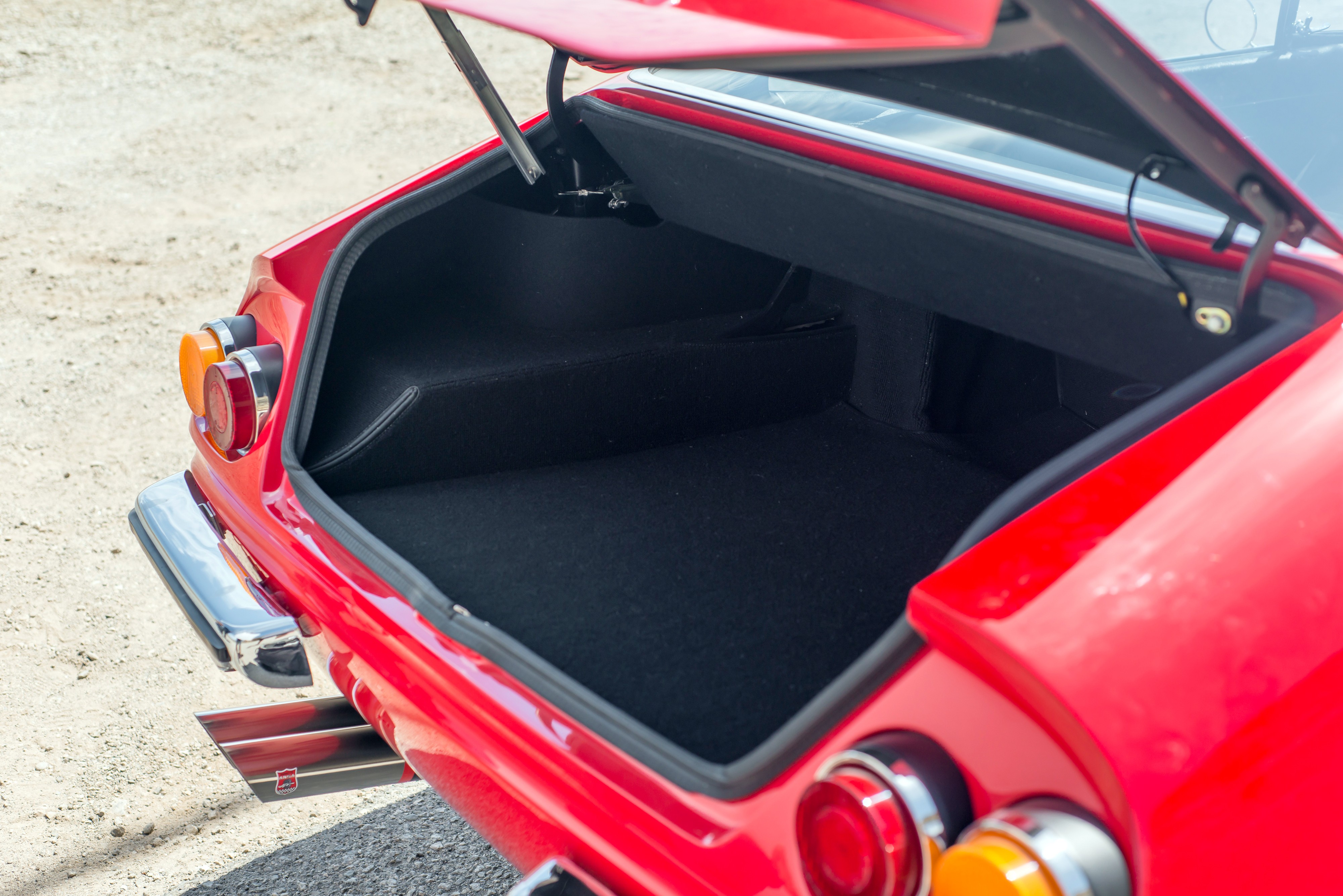 Ferrari 365 photo 67