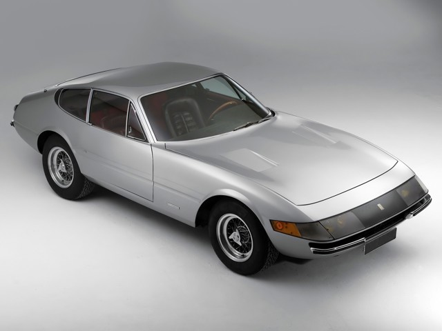 Ferrari 365 photo 11