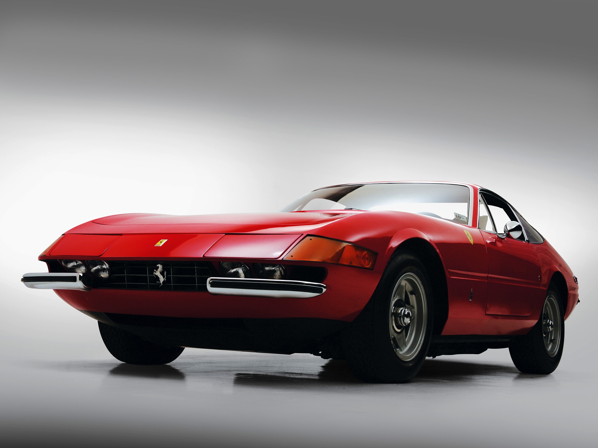 Ferrari 365 photo 17