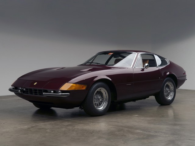 Ferrari 365 photo 24