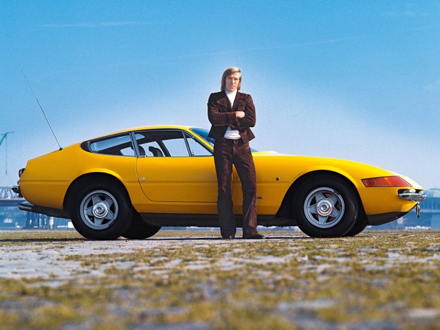 Ferrari 365 photo 25