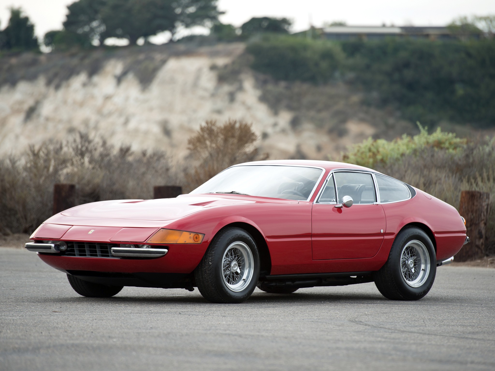 Ferrari 365 photo 33