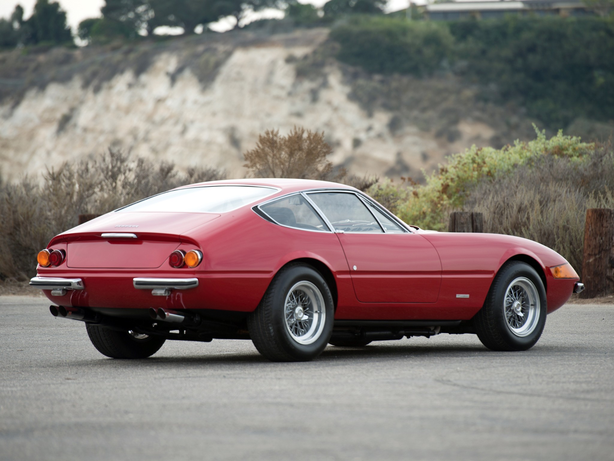 Ferrari 365 photo 35