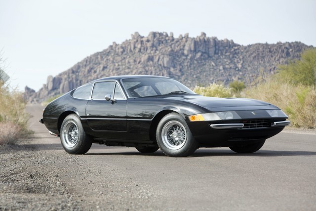 Ferrari 365 photo 48
