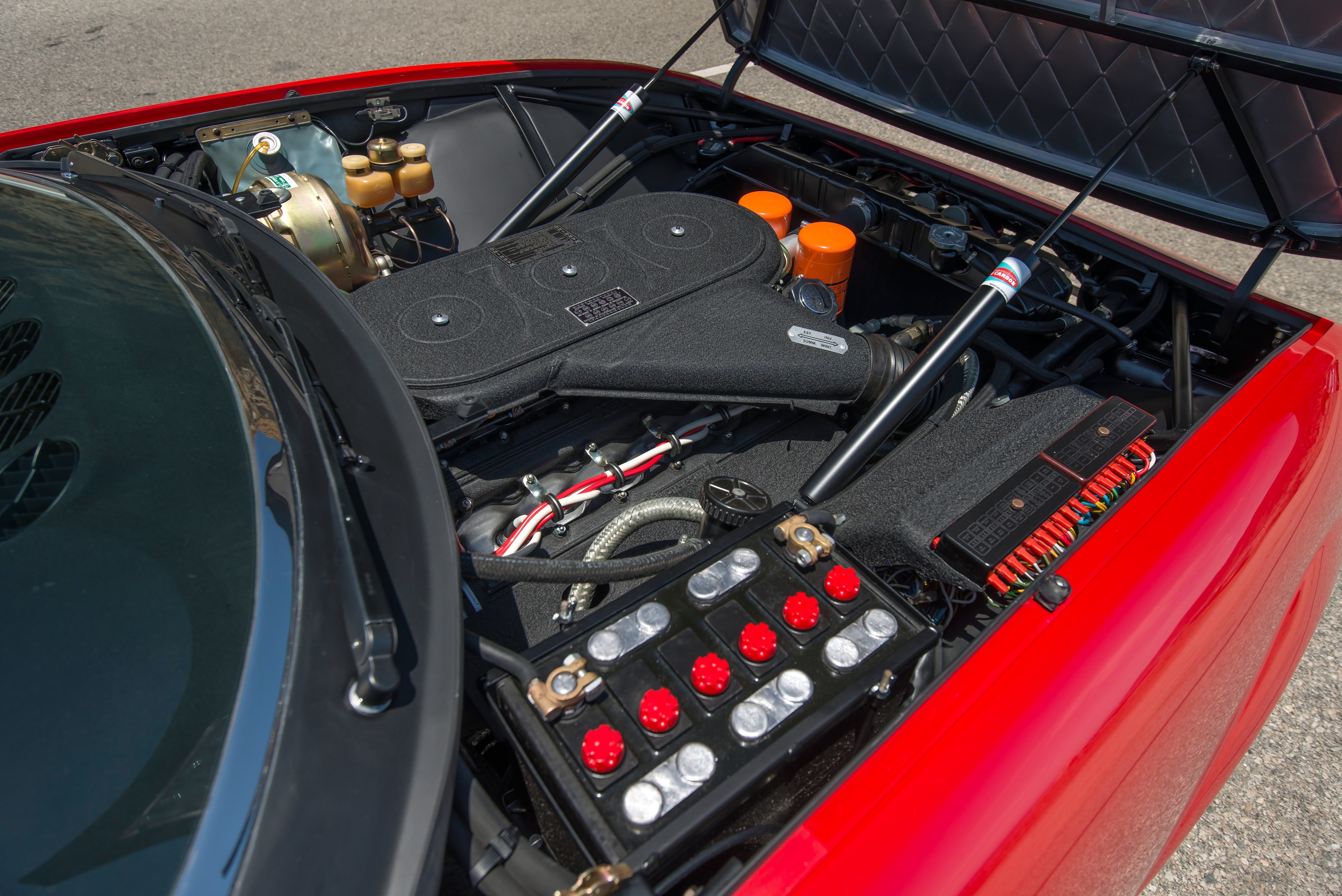 Ferrari 365 photo 53