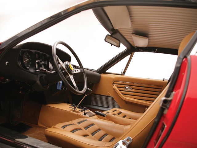 Ferrari 365 photo 54
